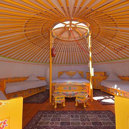 Yourte Nomade-Lodge Les Ecrennes المظهر الخارجي الصورة