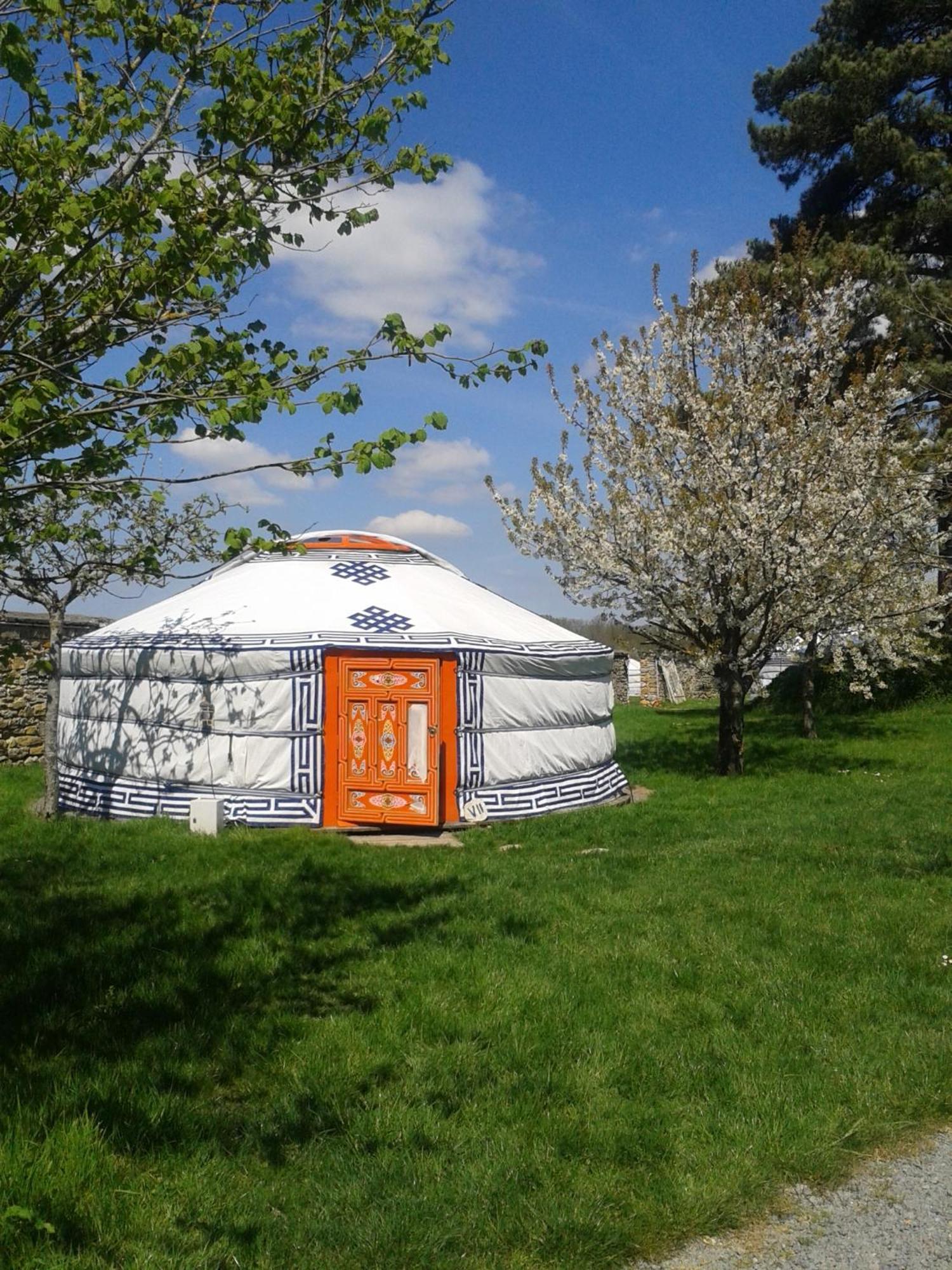 Yourte Nomade-Lodge Les Ecrennes الغرفة الصورة