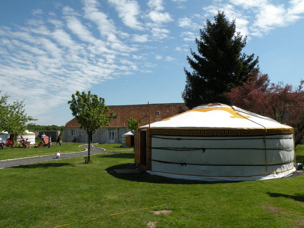 Yourte Nomade-Lodge Les Ecrennes المظهر الخارجي الصورة