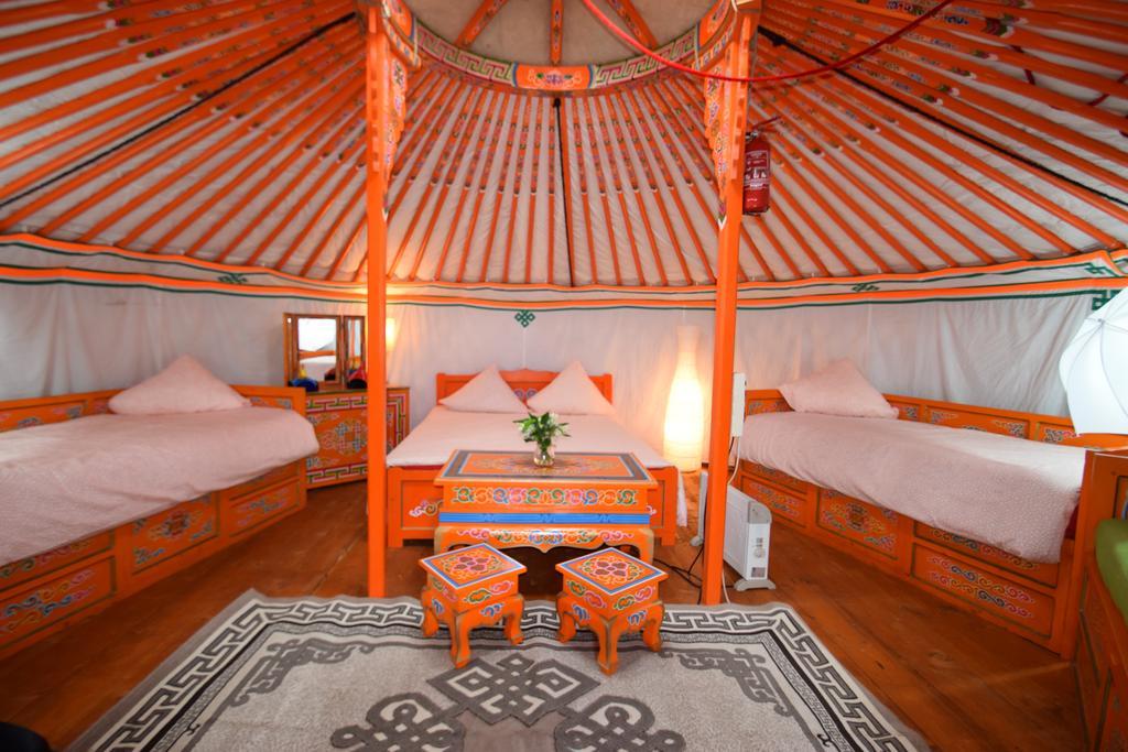 Yourte Nomade-Lodge Les Ecrennes المظهر الخارجي الصورة
