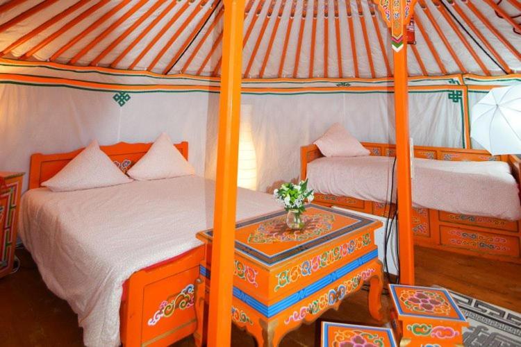 Yourte Nomade-Lodge Les Ecrennes المظهر الخارجي الصورة