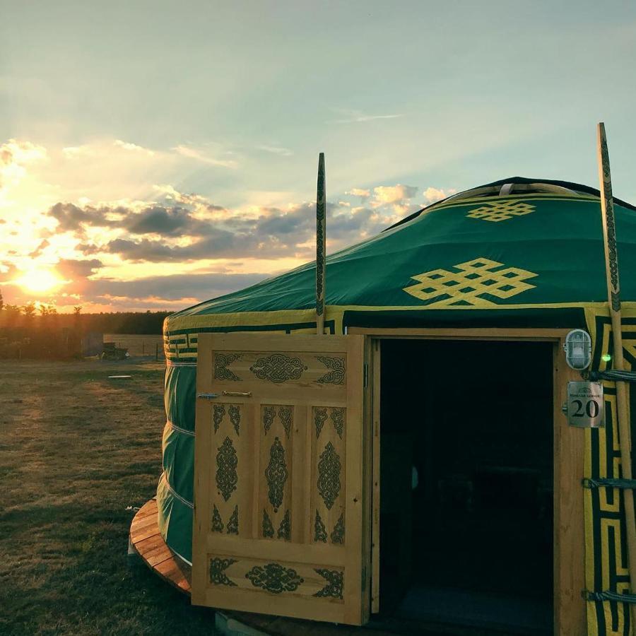 Yourte Nomade-Lodge Les Ecrennes المظهر الخارجي الصورة